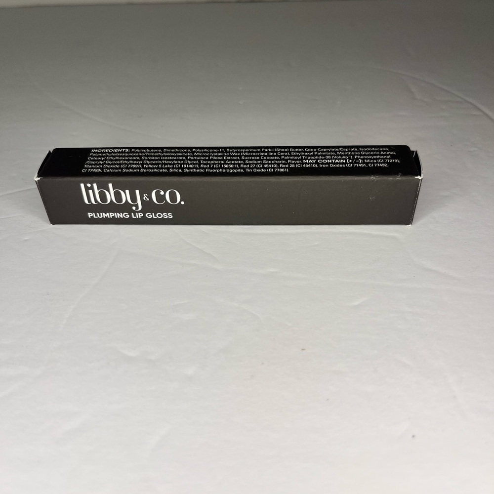 libby & co. Plumping Lip Gloss Berry Pout‎ 0.128 oz New
